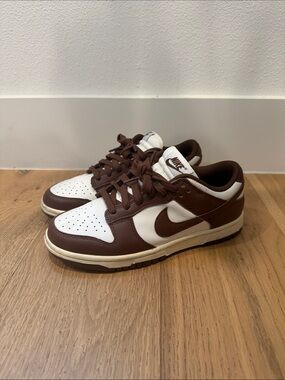 Nike Women’s White and Brown Low-Top Sneakers